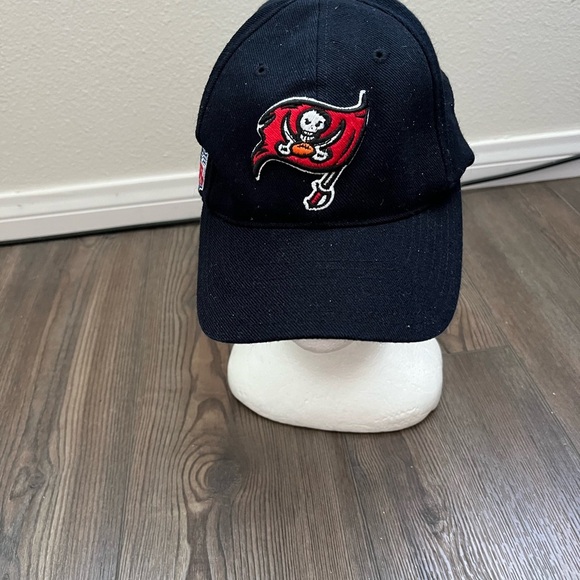 Black Cap with Red Logo - Picture 1 of 12